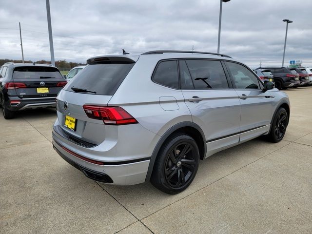 2023 Volkswagen Tiguan SE R-Line Black