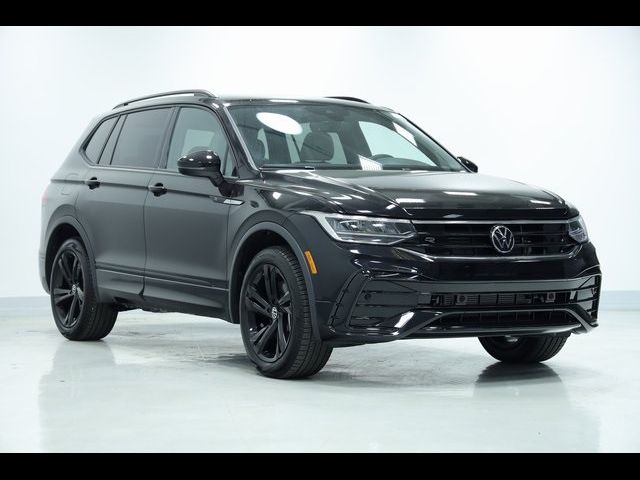 2023 Volkswagen Tiguan SE R-Line Black