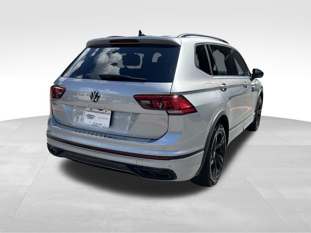 2023 Volkswagen Tiguan SE R-Line Black