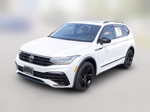 2023 Volkswagen Tiguan SE R-Line Black