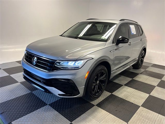 2023 Volkswagen Tiguan SE R-Line Black