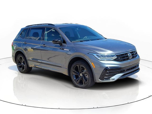 2023 Volkswagen Tiguan SE R-Line Black