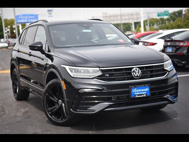 2023 Volkswagen Tiguan SE R-Line Black