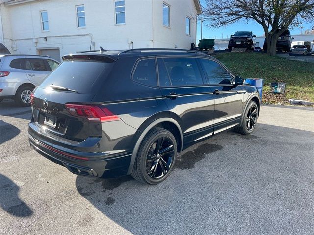 2023 Volkswagen Tiguan SE R-Line Black