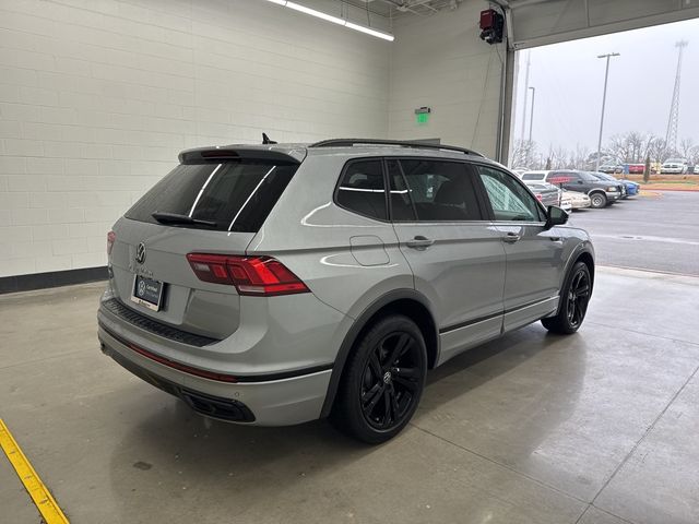 2023 Volkswagen Tiguan SE R-Line Black