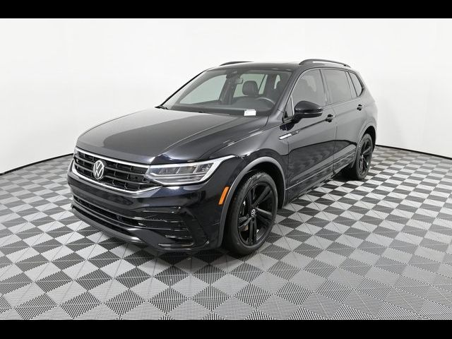 2023 Volkswagen Tiguan SE R-Line Black