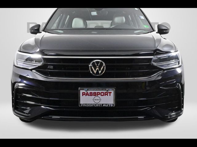 2023 Volkswagen Tiguan SE R-Line Black