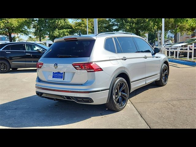 2023 Volkswagen Tiguan SE R-Line Black