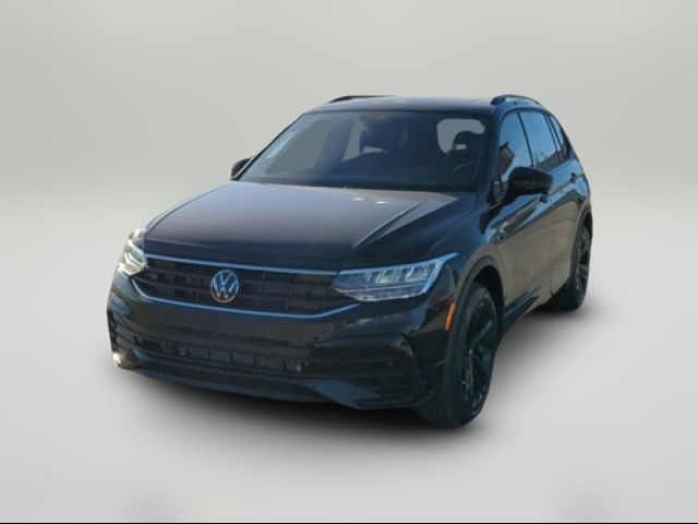 2023 Volkswagen Tiguan SE R-Line Black