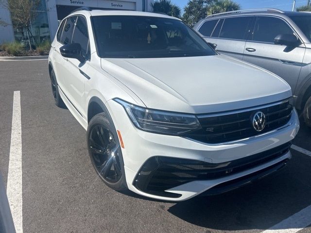 2023 Volkswagen Tiguan SE R-Line Black