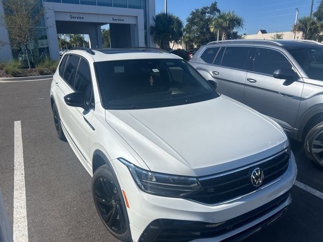 2023 Volkswagen Tiguan SE R-Line Black