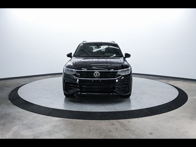 2023 Volkswagen Tiguan SE R-Line Black