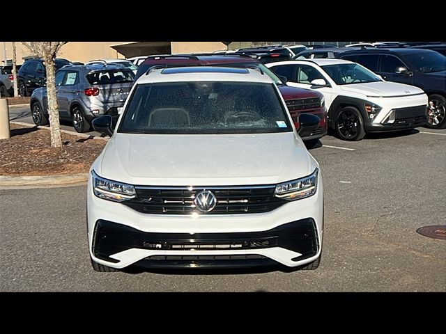 2023 Volkswagen Tiguan SE R-Line Black