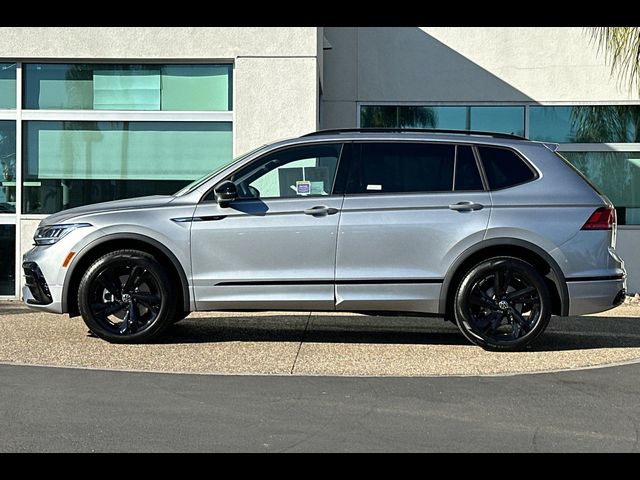 2023 Volkswagen Tiguan SE R-Line Black