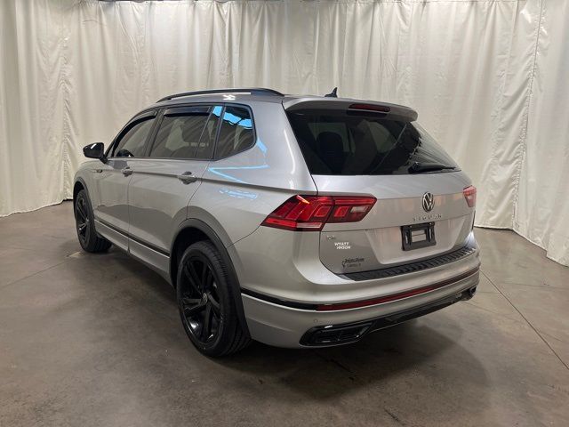 2023 Volkswagen Tiguan SE R-Line Black