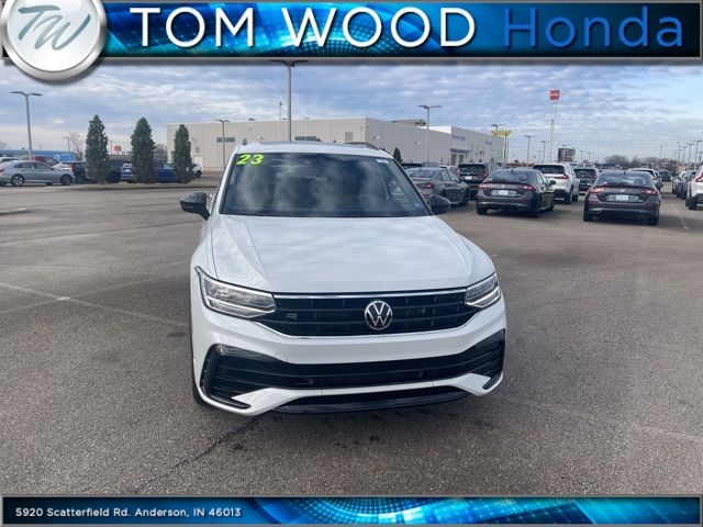 2023 Volkswagen Tiguan SE R-Line Black