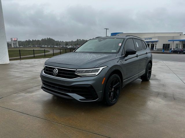 2023 Volkswagen Tiguan SE R-Line Black