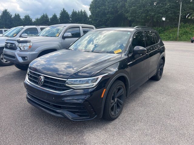 2023 Volkswagen Tiguan SE R-Line Black