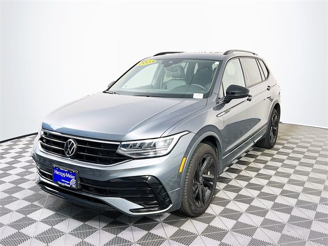 2023 Volkswagen Tiguan SE R-Line Black