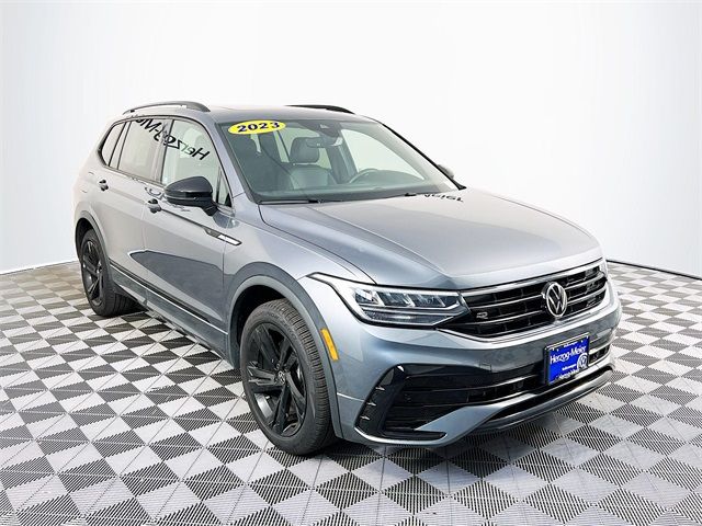 2023 Volkswagen Tiguan SE R-Line Black