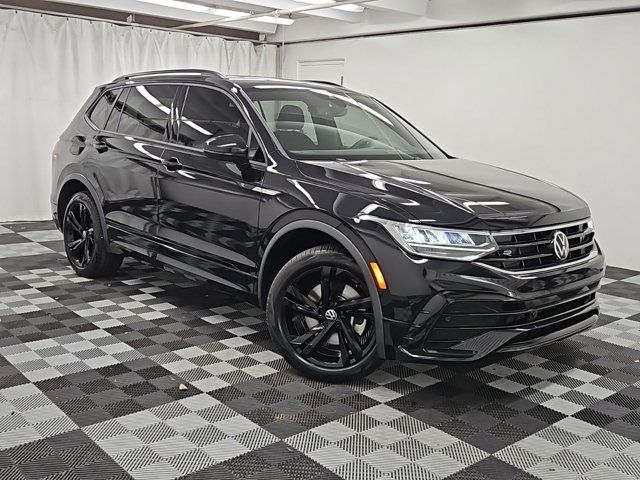 2023 Volkswagen Tiguan SE R-Line Black