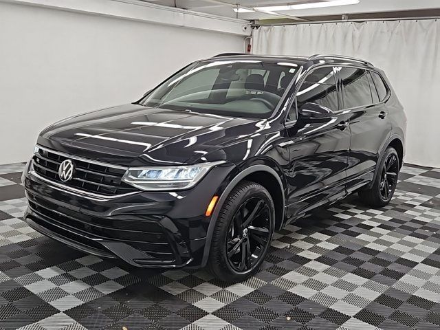 2023 Volkswagen Tiguan SE R-Line Black