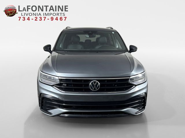 2023 Volkswagen Tiguan SE R-Line Black