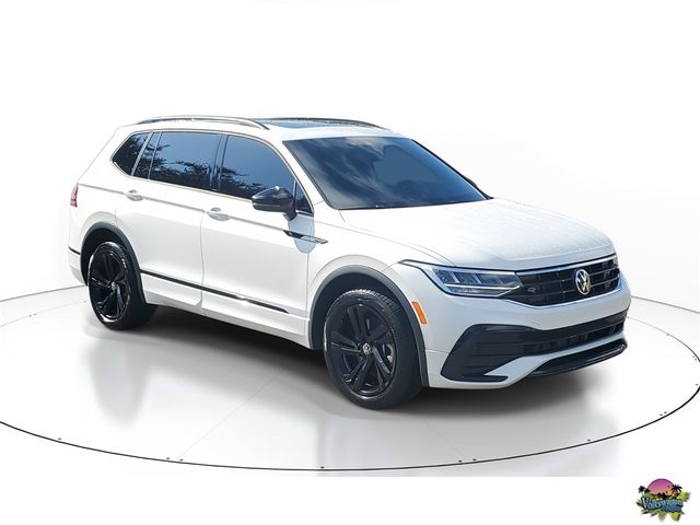 2023 Volkswagen Tiguan SE R-Line Black