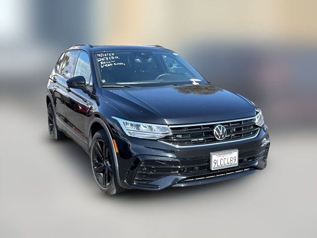 2023 Volkswagen Tiguan SE R-Line Black