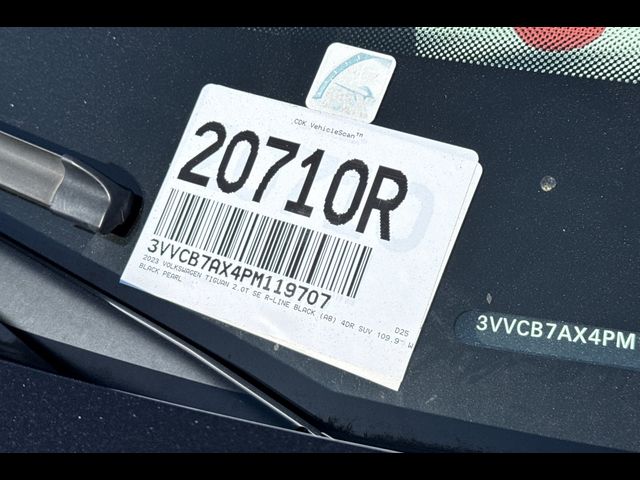 2023 Volkswagen Tiguan SE R-Line Black