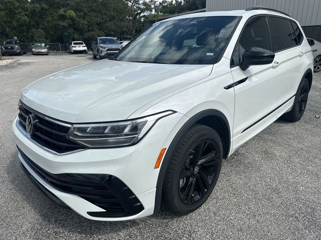 2023 Volkswagen Tiguan SE R-Line Black