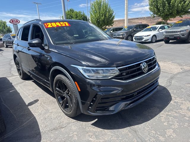 2023 Volkswagen Tiguan SE R-Line Black