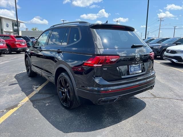 2023 Volkswagen Tiguan SE R-Line Black