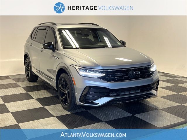 2023 Volkswagen Tiguan SE R-Line Black