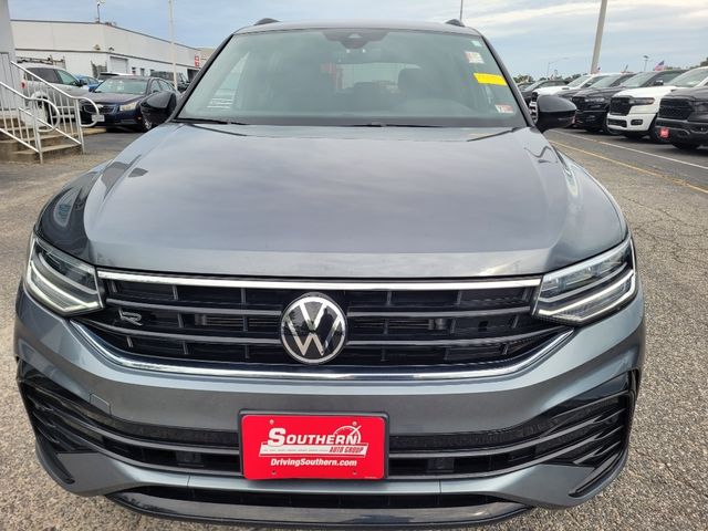 2023 Volkswagen Tiguan SE R-Line Black