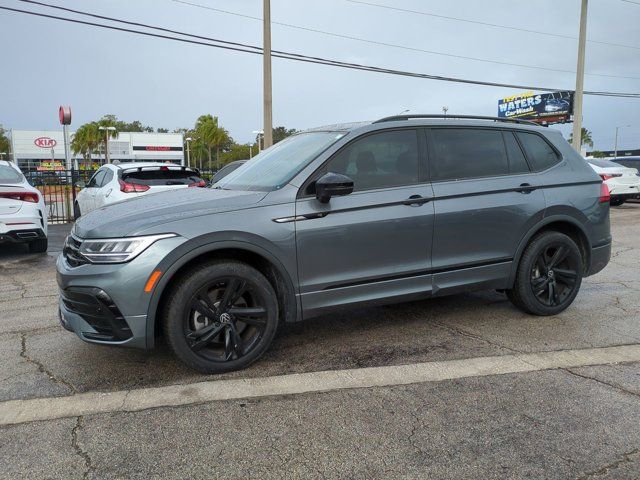 2023 Volkswagen Tiguan SE R-Line Black