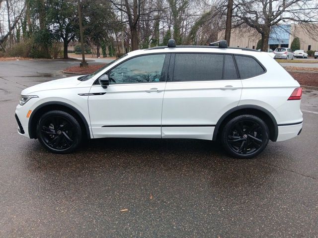 2023 Volkswagen Tiguan SE R-Line Black