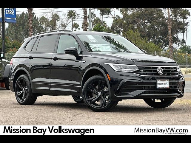 2023 Volkswagen Tiguan SE R-Line Black