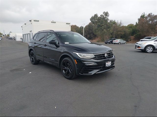 2023 Volkswagen Tiguan SE R-Line Black