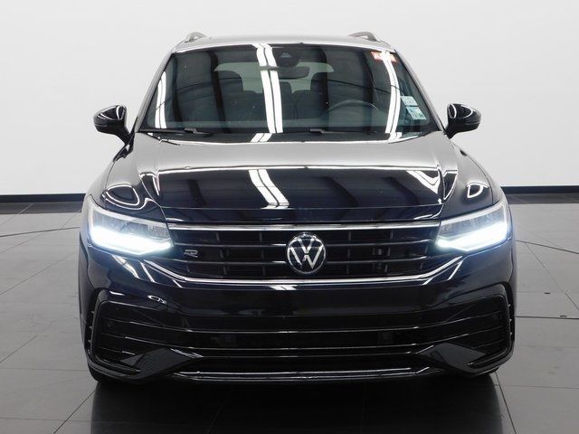 2023 Volkswagen Tiguan SE R-Line Black