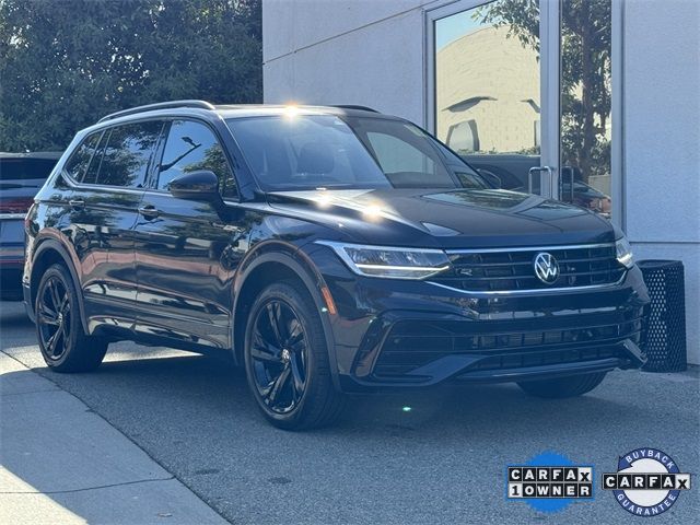 2023 Volkswagen Tiguan SE R-Line Black