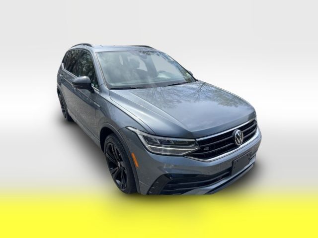 2023 Volkswagen Tiguan SE R-Line Black