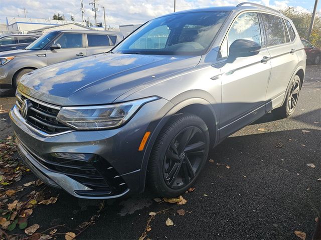 2023 Volkswagen Tiguan SE R-Line Black