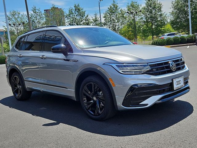 2023 Volkswagen Tiguan SE R-Line Black