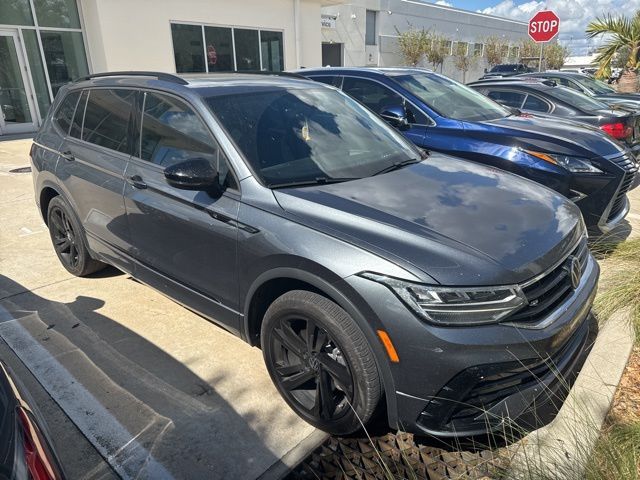 2023 Volkswagen Tiguan SE R-Line Black