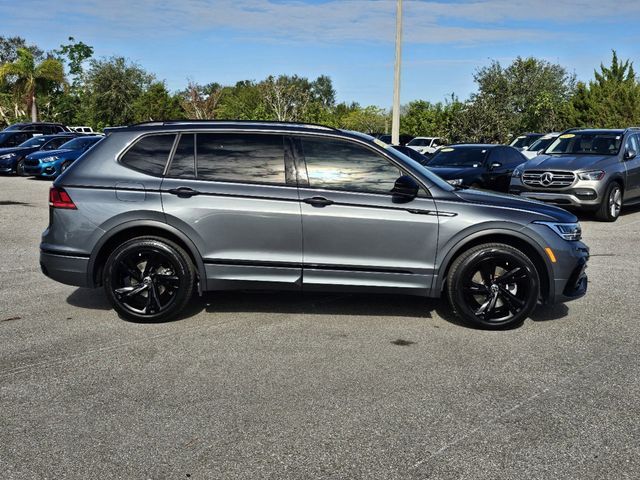 2023 Volkswagen Tiguan SE R-Line Black