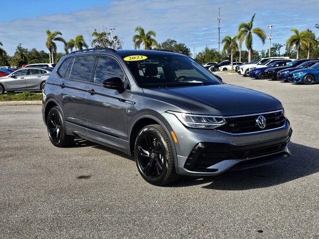 2023 Volkswagen Tiguan SE R-Line Black