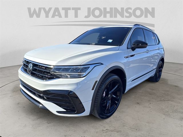 2023 Volkswagen Tiguan SE R-Line Black