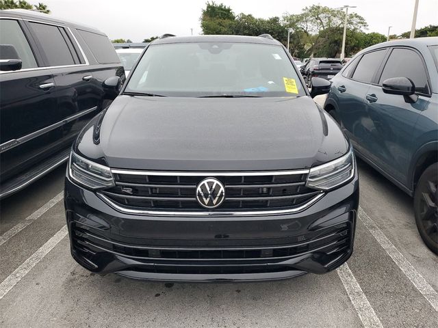 2023 Volkswagen Tiguan SE R-Line Black