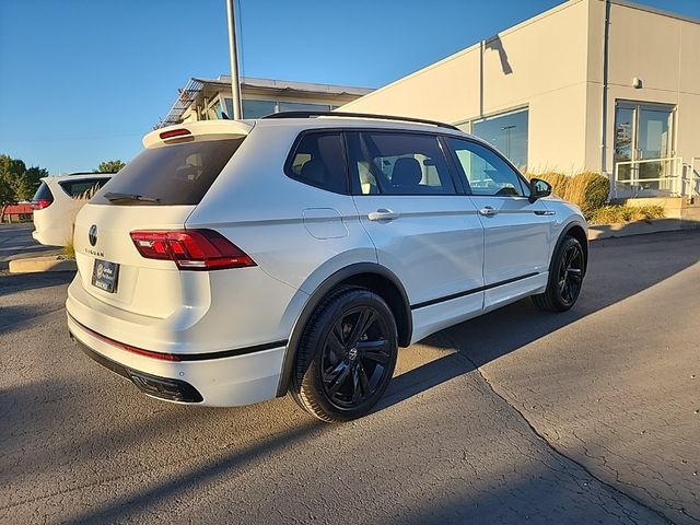 2023 Volkswagen Tiguan SE R-Line Black